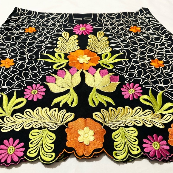 PSNY By Saman Petite Embroid Skirt, Fully Lined, Side-Zip, Black Multicolor- 12P - Picture 3 of 16
